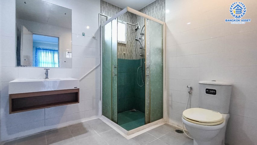 *****บ้านเดี่ยวมือสอง ปทุมธานี ม.พฤกษาวิลเลจ35 รังสิต-คลอง3 เนื้อที่กว้างขวางมากถึง 52 ตร.ว. ฟังก์ชัน 3 ห้องนอน 2 ห้องน้ำ 2 ที่จอดรถ ตกแต่งแบบโมเดิร์น ภายในสภาพสวยพร้อมเข้าอยู่ บนทำเลแห่งการเดินทาง ใกล้ฟิวเจอร์พาร์ค รังสิต, ใกล้มอเตอร์เวย์ "บางปะอิน-บางนา"  จองเลย!